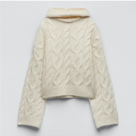 Zara Sweaters - Zara Cable Knit Cream Hooded Sweater